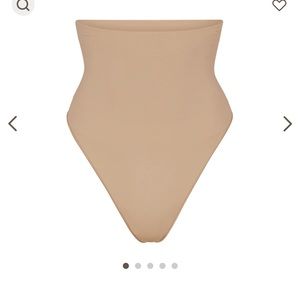 Skims core control thong